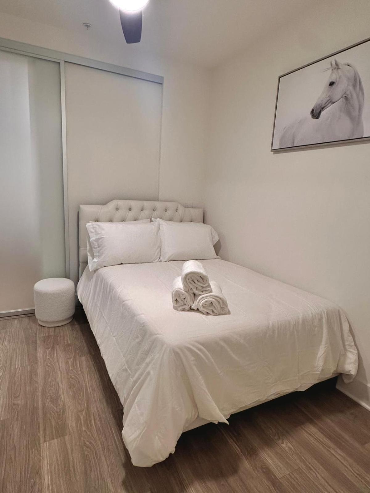 Cozy One Bedroom & Loft Sunset Free Off Site Parking And Wifi Apartamento Los Ángeles