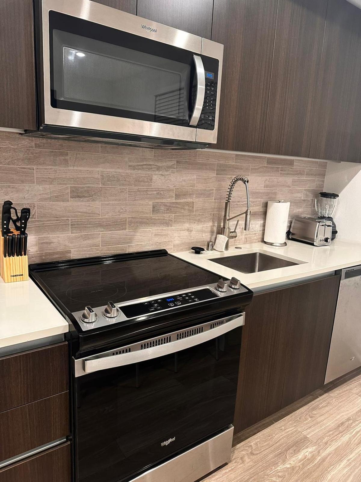 Cozy One Bedroom & Loft Sunset Free Off Site Parking And Wifi Los Ángeles